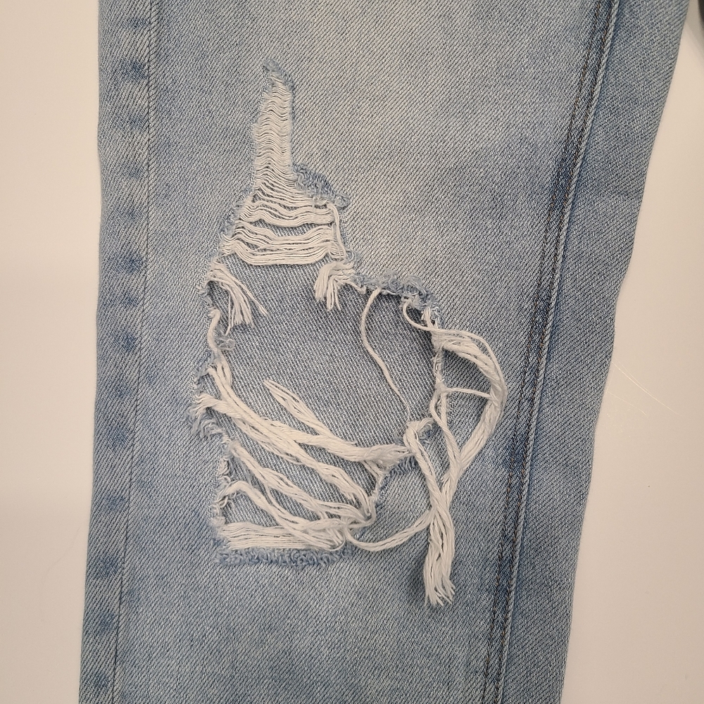 American Eagle Hi-Rise Tomgirl Distressed Light Wash Straight Leg Jeans 2 - Picture 6 of 16